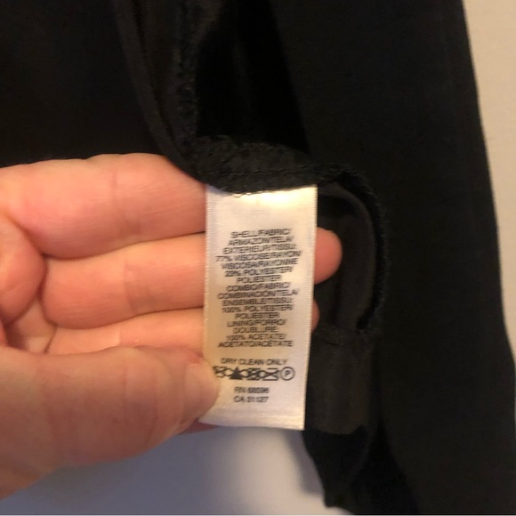 Black DKNY Vest Like New Size L - Picture 4 of 5